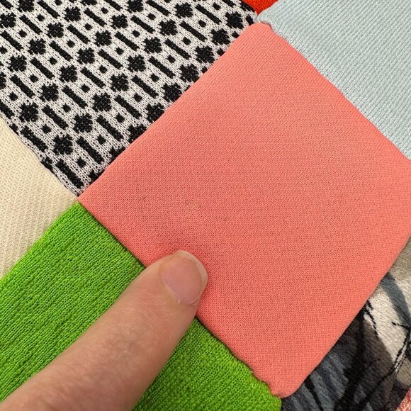 Vintage Throw Pillows Handmade Patchwork Rainbow Polyester Knit Set Of 2 Retro - Picture 4 of 9